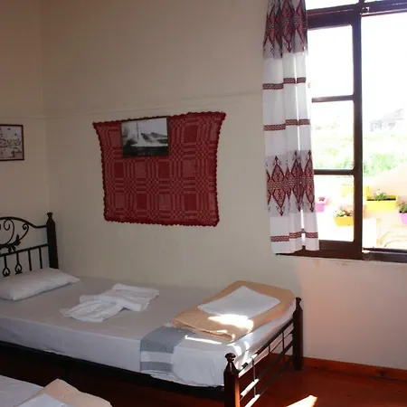 Mmebassia לינה וארוחת בוקר